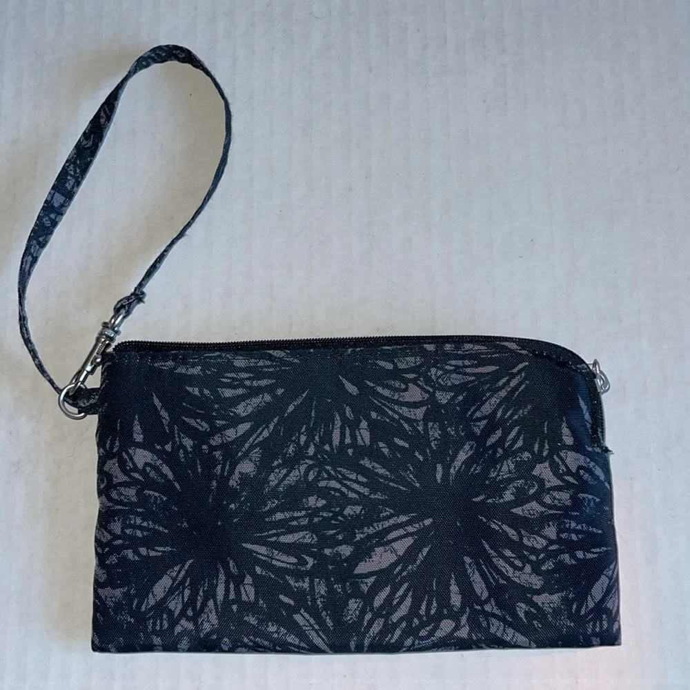 Baggallini Zip Around RFID Wristlet In Onyx Floral
